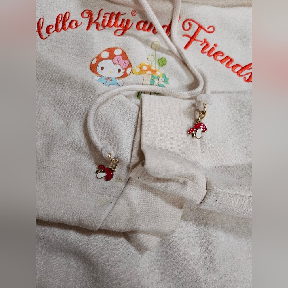 Sanrio Hello Kitty & Friends Hoodie - Picture 4 of 8